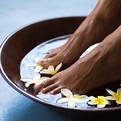 demo-attachment-85-pedicure-at-luxury-spa-8UQ9VW4